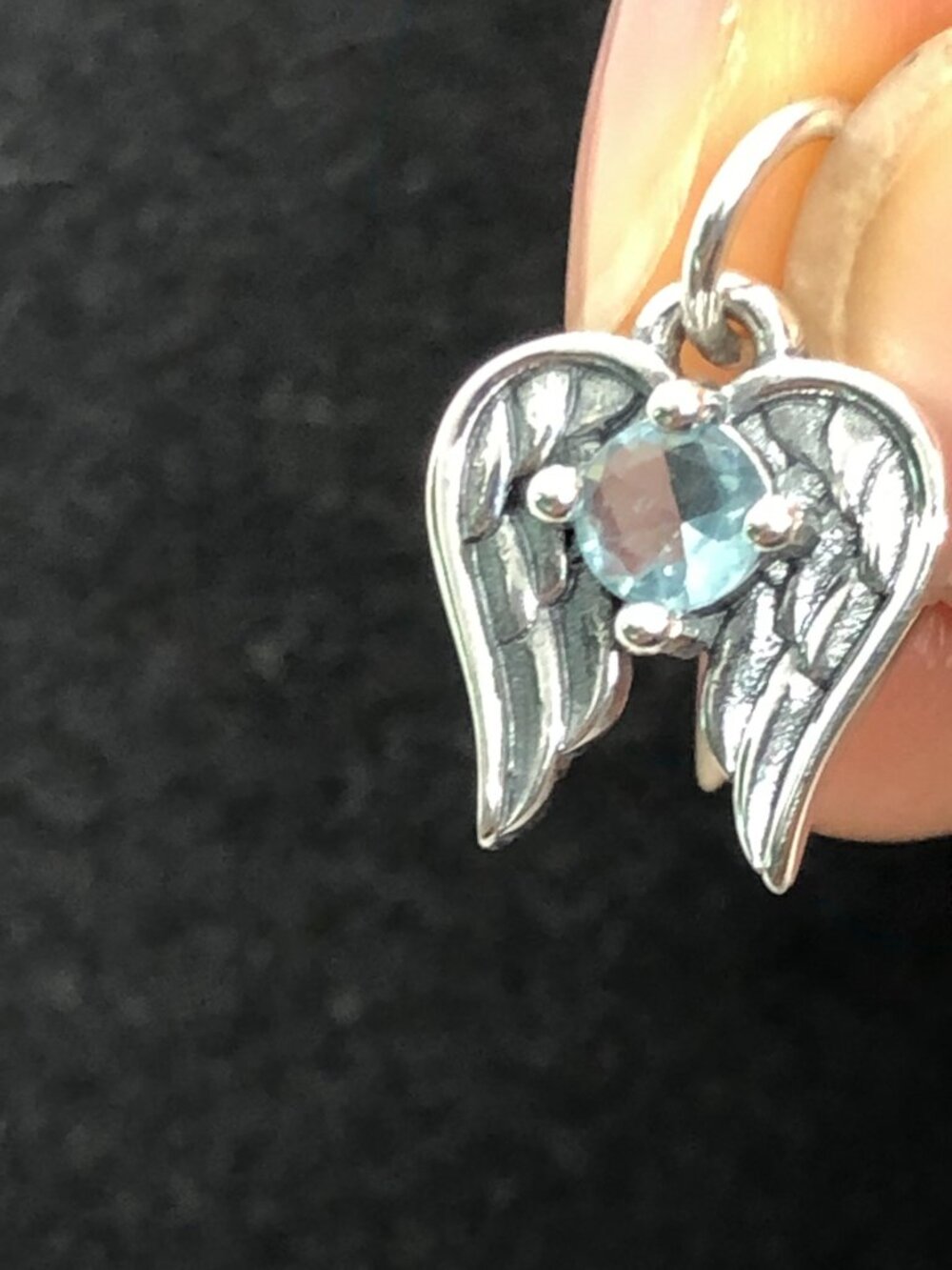 👍👍James Avery Angel Wings Birthstone Charm Garnet March